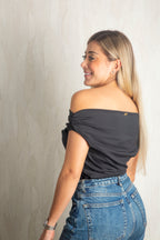 Top Victoria negro para mujer de AVR, moda femenina en Colombia.